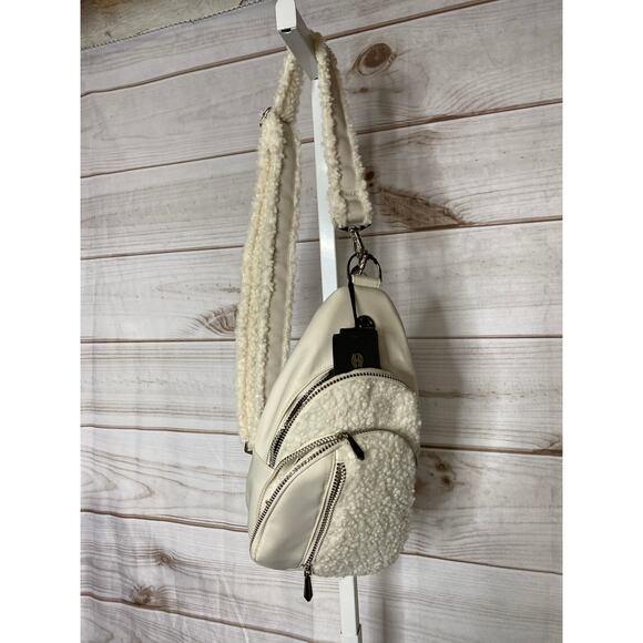 Brand New House of Harlow 1960 Nylon and Sherpa Sling Bag in Off-white Purse - Picture 2 of 10